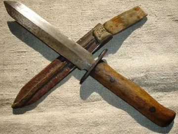 Циганка кълне социални, вади им нож