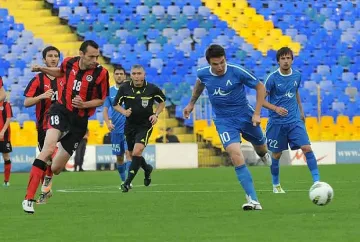 Биха шута на двама от "Локо" (Сф)