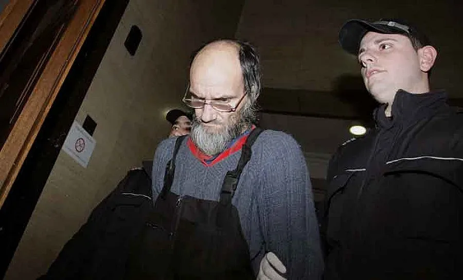 Съдят пещерния човек за грабеж