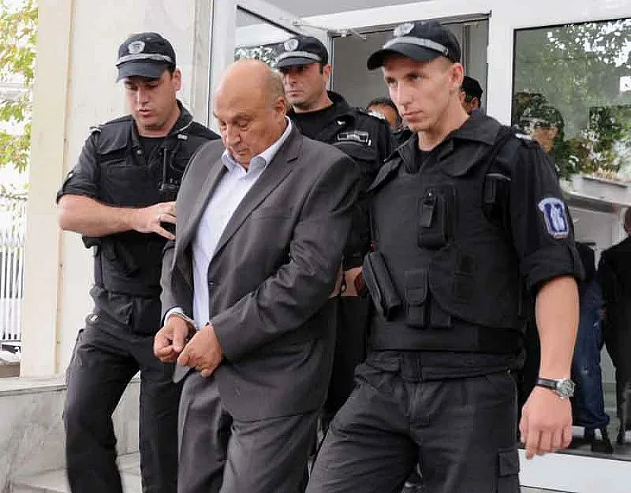 Цар Киро остава в ареста, внукът му с обвинение