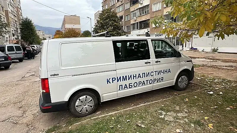 Ужасяващо самоубийство. Враца на нокти