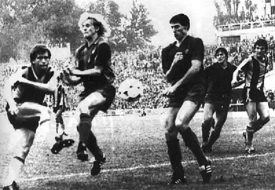 "Ботев" (Пд) чества 30 г. от победата над "Барса" 