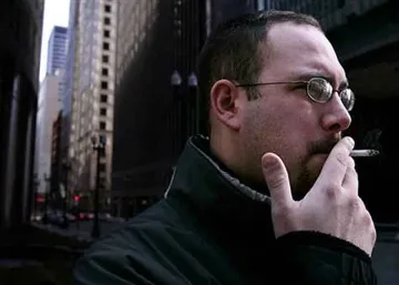 Режат заплатите на пушачите