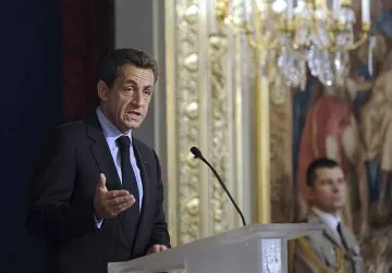 Рейтингът на Саркози се сгромоляса