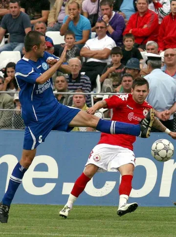 Бразилци спасиха главата на Радуканов 