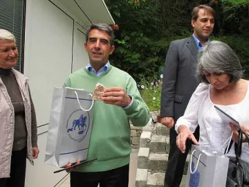 Плевнелиев видя усмивка на лицето на Христос