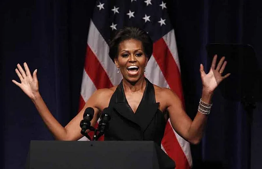 Мишел скромна - пазарува в супермаркет