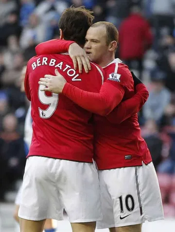 Рууни: Изучаваме "Барса", Бербо има място в отбора