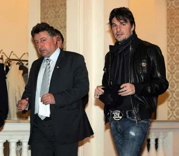 Христо Йовов излиза в неплатен отпуск