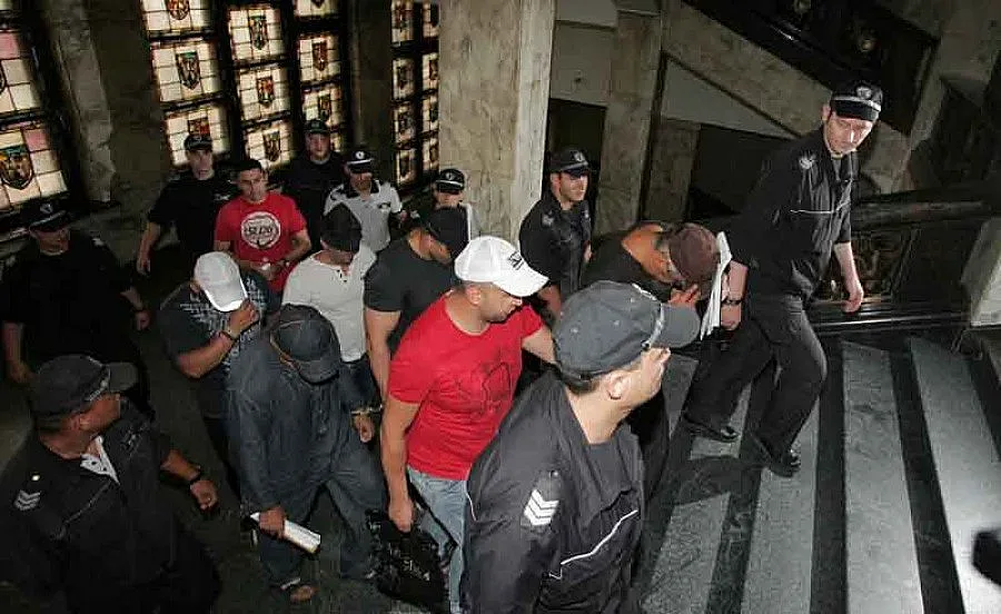 „Наглите” рязали уши с хирургическа точност