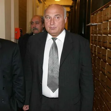 Киро царува и в килията