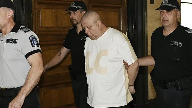 Скандално! Съдът пусна Царя на жълтици и патрони