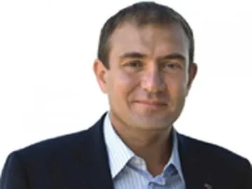 Създатели на СДС удрят рамо на Гуцанов