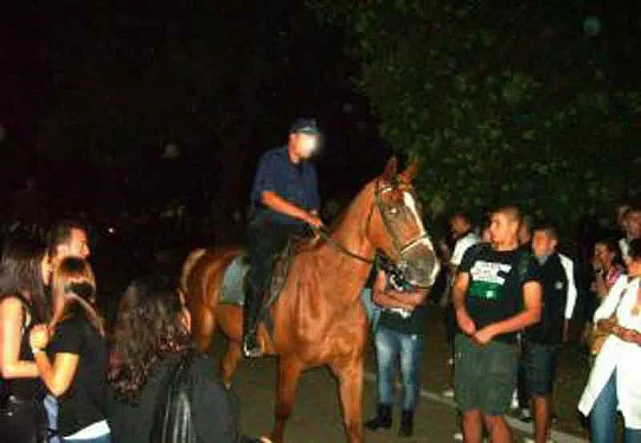 Гастрольори бунят тийнейджърите