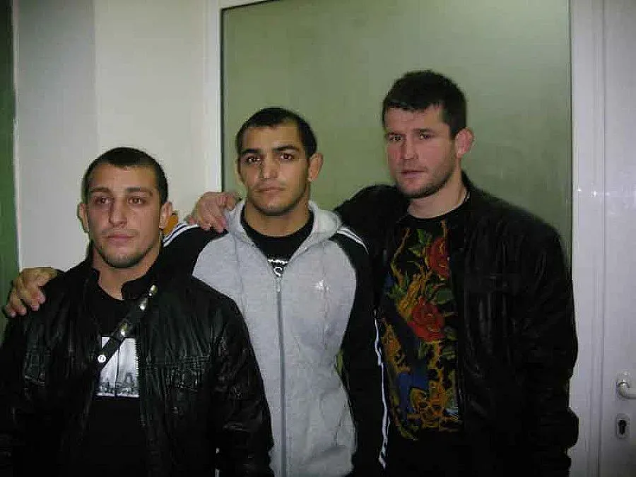 Ранен с нож шампион иска 30 бона