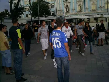 Правят спявки с учениците заради бунтовете