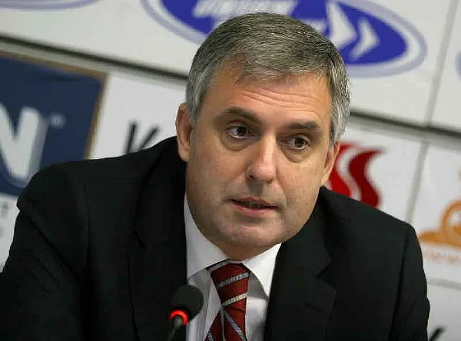 Девет двойки се споразумяха за почтеност и толерантност