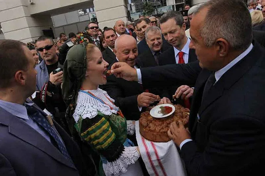 Панаирът стартира със сделки за 200 млн. евро