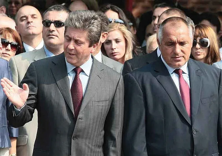 Първанов и Борисов на среща заради бунта