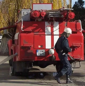 Пожар изпепели склад до военното министерство