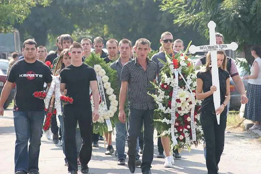 5000 изпратиха Ангел от Катуница