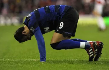 Бербатов излиза титуляр, играе 70 мин