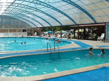 Селяни хвърлят мотиките, хващат се с туризъм