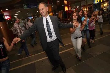 Капитан Америка гласува за Кадиев