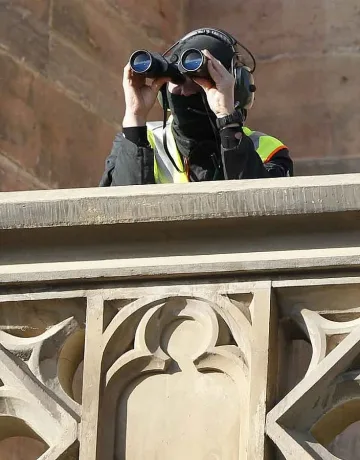 Стрелба в Ерфурт преди папска меса 