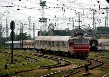 Влак отряза крак на гара Подуяне