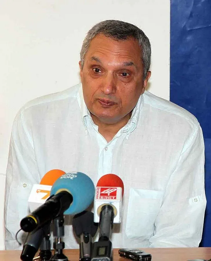 Командира очаква мутренско поведение за вота