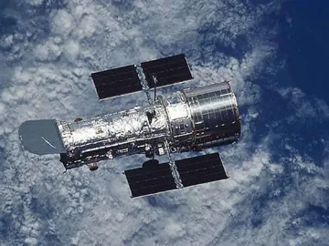 Сателит пада към Земята