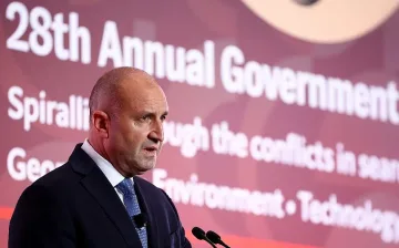 Радев: Въпросът не е дали Украйна ще влезе в НАТО, а кога това ще се случи