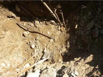 Иманяр се раздели със съкровища от антики