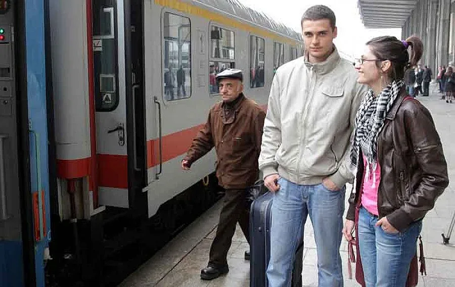 Дянков врътна кранчето на БДЖ