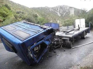 Катастрофа между наш и македонски тир, един загина