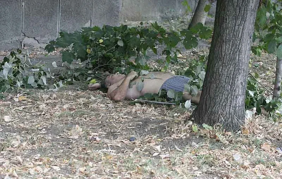 Лекар се хвърли от 8-ия етаж