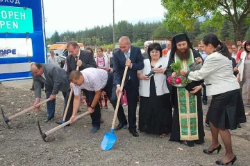 Тръгна ремонтът на Петрохан