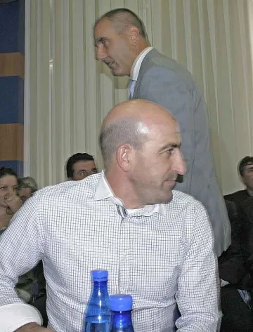 Три години условно за Лечков