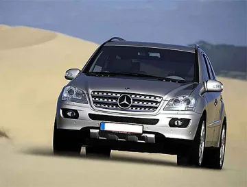 Франция продала брониран мерцедес на Кадафи 