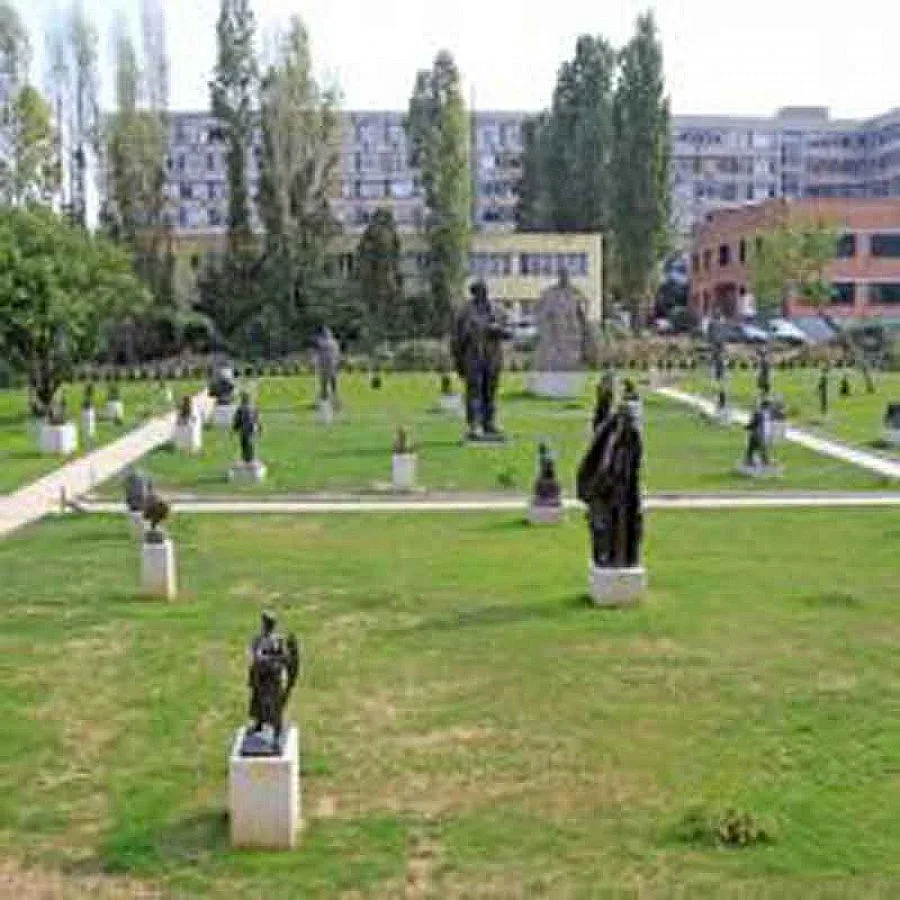 Борисов реже лентата на соцмузей