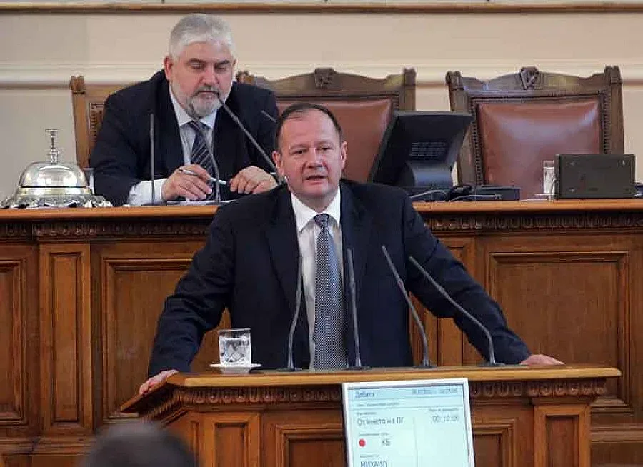 Скандал в парламента за зебра и трева