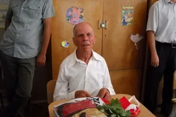 Дядо първолак шашна даскали