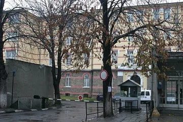 Първи звънец за 215 затворници