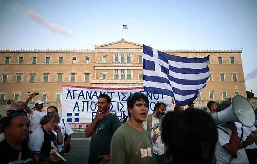 Гърция има пари до октомври