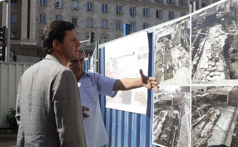 Пехливанов не иска подлез при разкопките