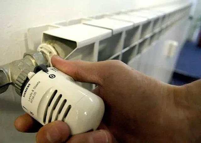 Обрат с топломери и водомери. Сменят всички