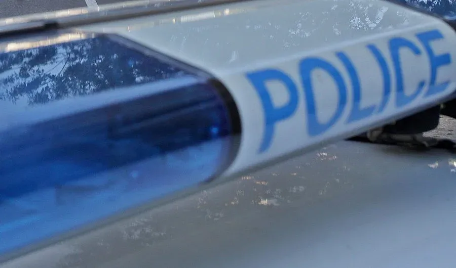 Трима наръгани с нож берат душа 