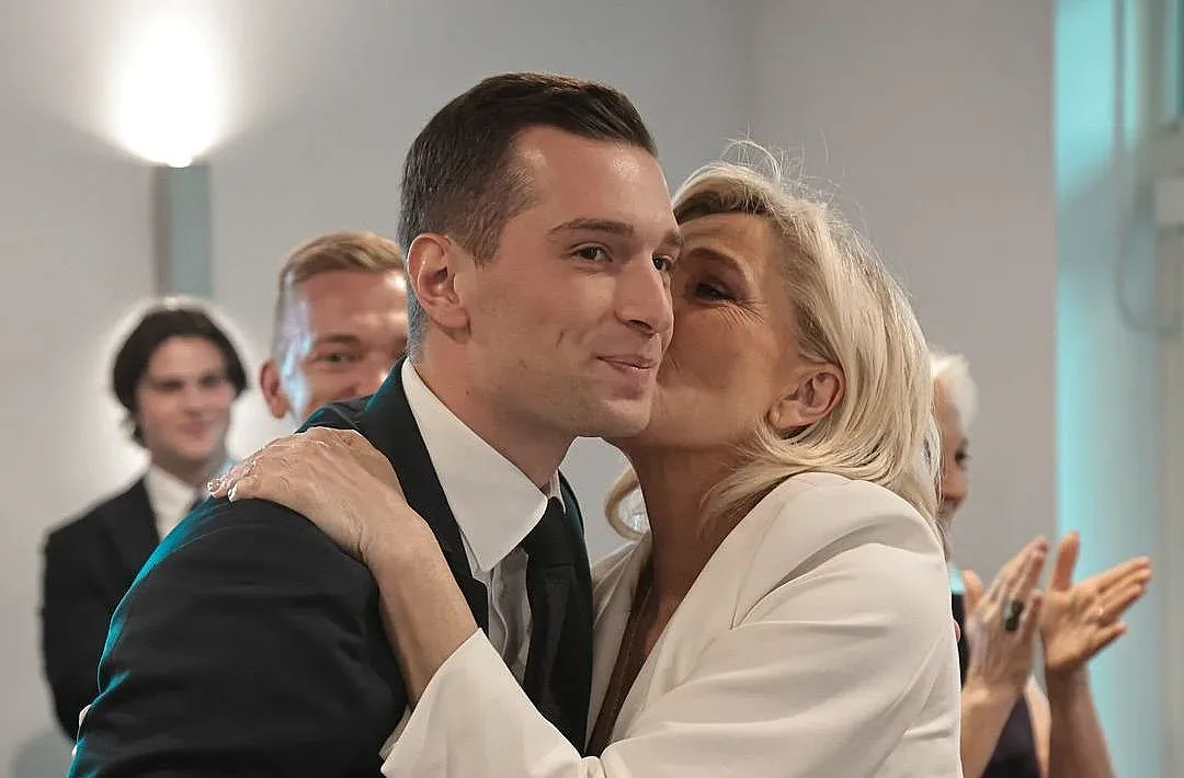 Историческа победа на крайната десница във Франция (ОБЗОР)