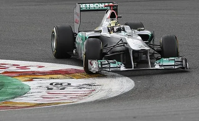 Фетел записа първа победа и на "Спа"